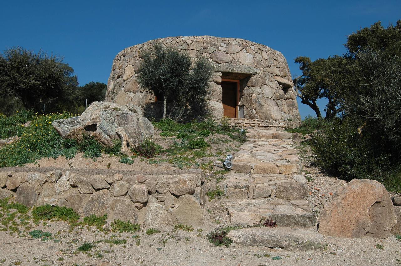 Il Nuraghe Del Lago Coghinas Bed & Breakfast Oschiri Екстериор снимка